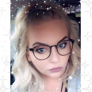 Meet your Posher, Casey